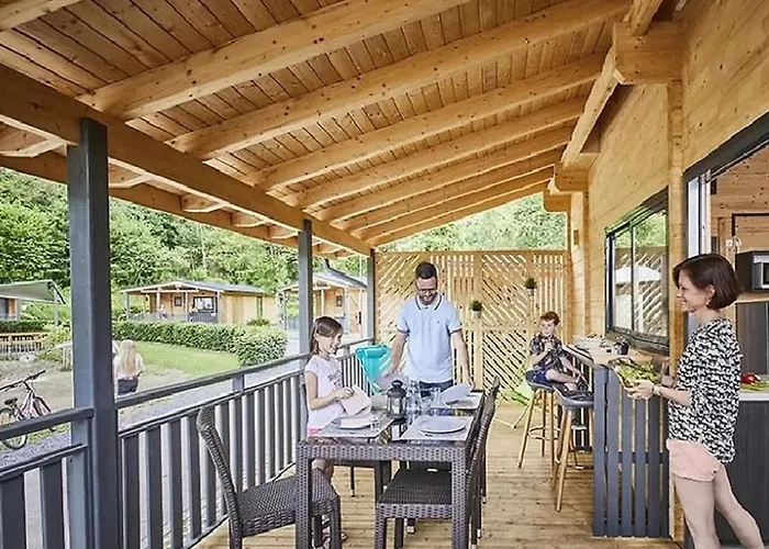 Des Gaves لارونس